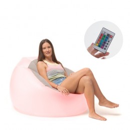 Este original e versátil sofá insuflável com luz multicolor e controlo remoto adapta-se a qualquer ambiente, combinando elegância e utilidade