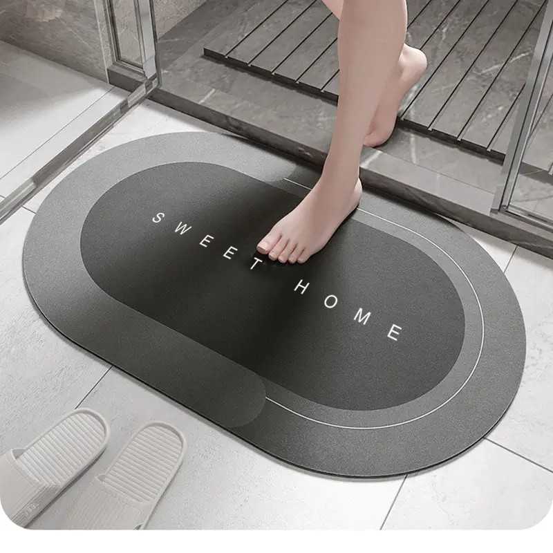 Os tapetes convencionais deixam o chão todo molhado, mas com este tapete super absorvente, diga adeus de vez à acumulação de água e à formação de manchas.